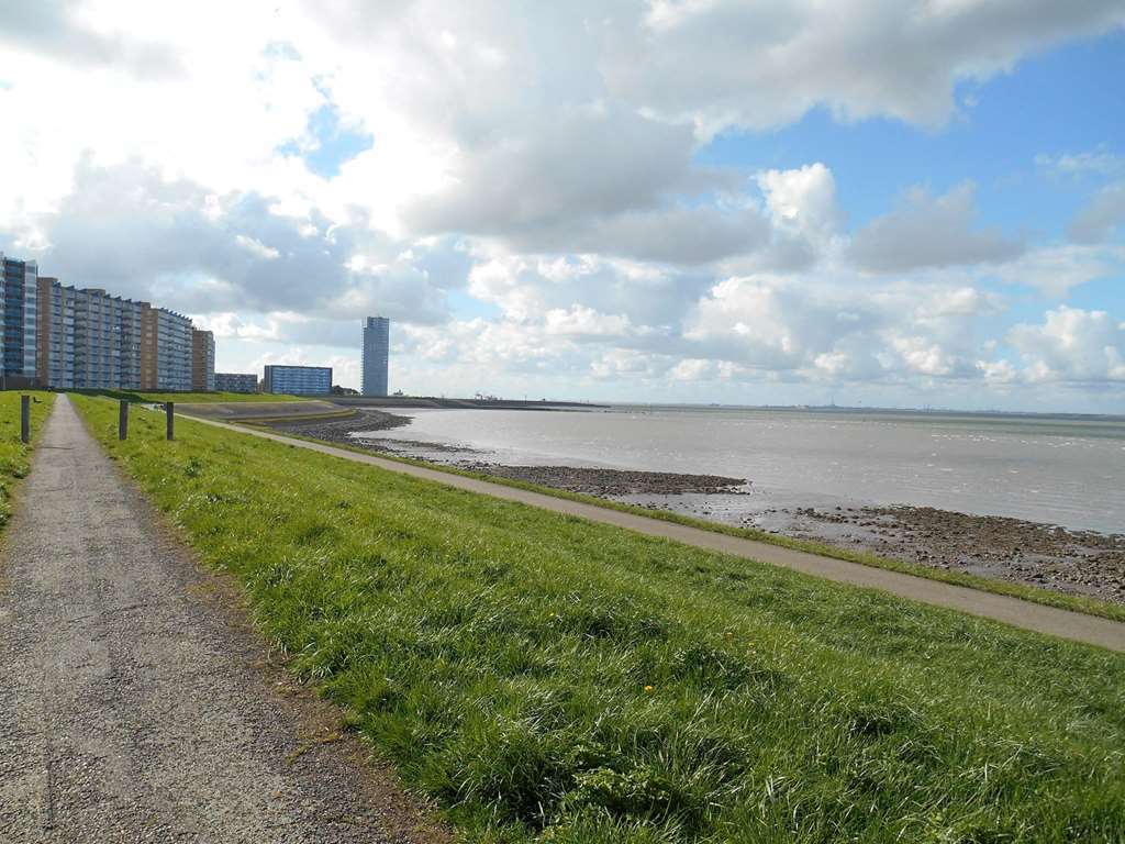 Hotel Golden Tulip L'Escaut Terneuzen Exterior foto