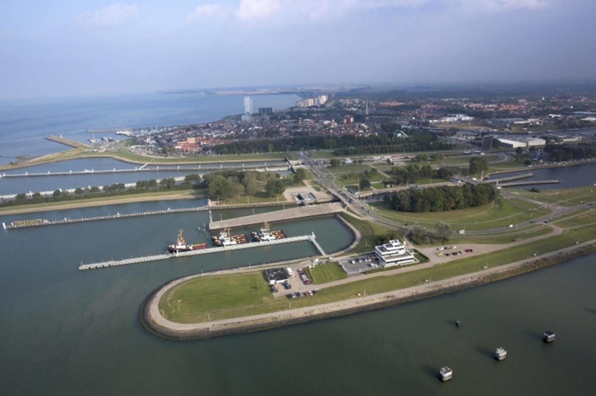Hotel Golden Tulip L'Escaut Terneuzen Exterior foto